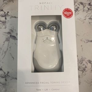 NUFACE TRINITY WITH ELE attachment